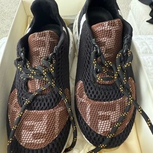 Fendi Black and Brown Sneakers Sleek Design